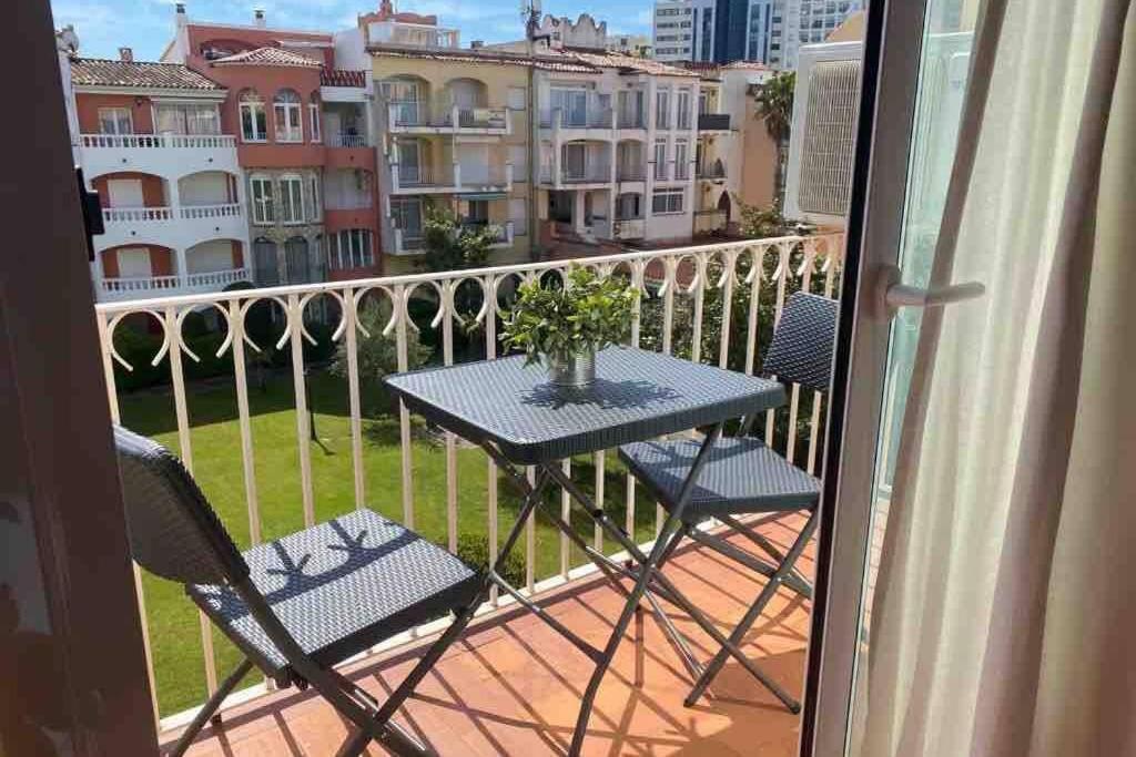 Apartamento Para 4 Personas A 200 M De La Playa. Apartment เอมปูเรียบราบา ภายนอก รูปภาพ